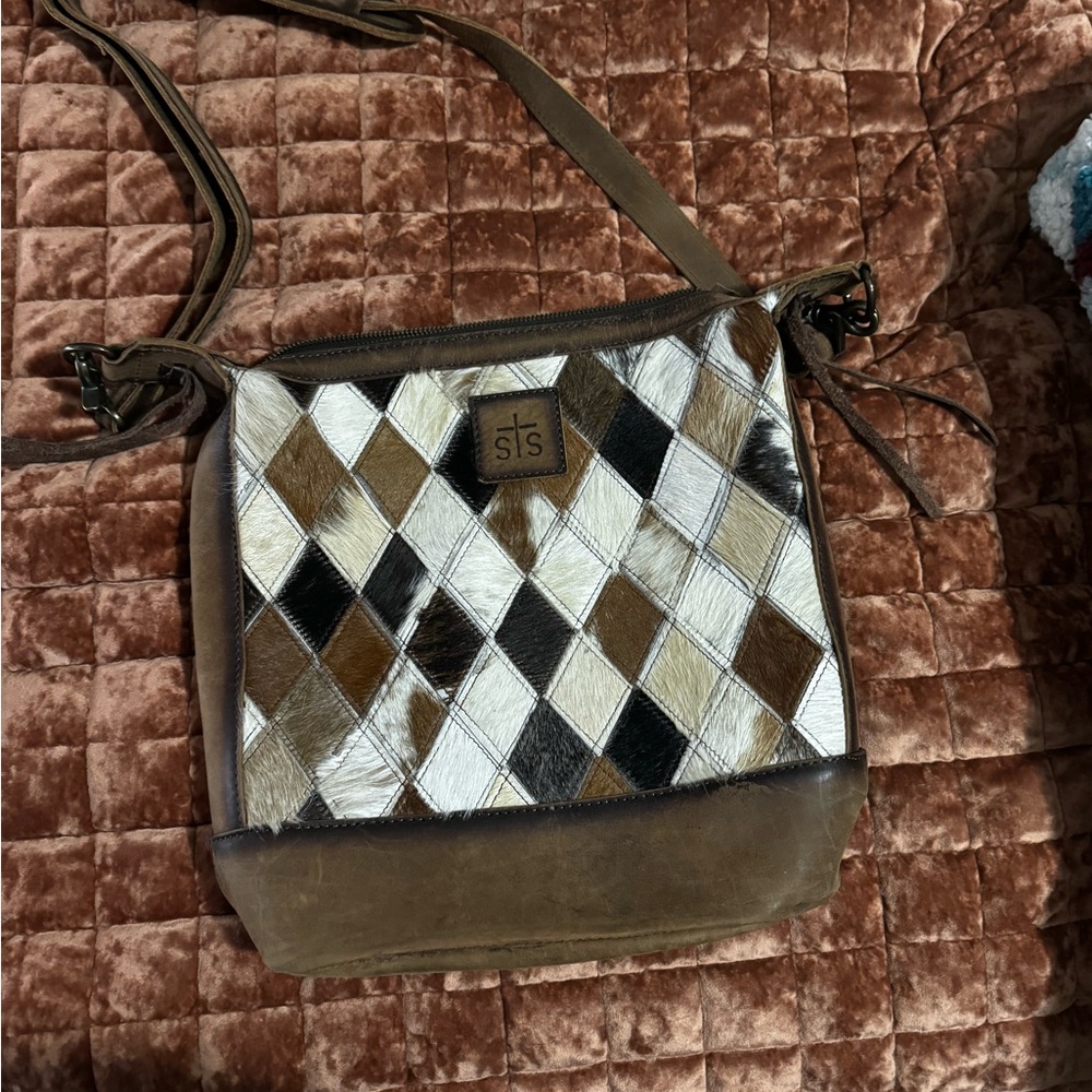 STS ranchwear crossbody. Used once. Too big for my liking.